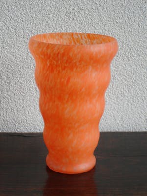 Niet of onleesbaar gesigneerd - ORANJE DESIGN VAAS kopen? Bied vanaf 1!