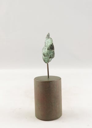 Niet of onleesbaar gesigneerd - Brons, keramiek, steen en hout, Lot van 4 sculpturen kopen? Bied vanaf 10!