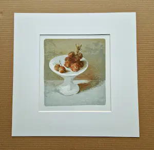 Mart Kempers - Fraai, ingetogen Litho "fruit op witte schaal" kleine oplage (60) - gesigneerd kopen? Bied vanaf 43!