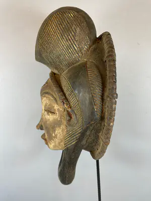 Punu - 220602 - Tribal used African female mask from the Punu - Gabon. kopen? Bied vanaf 45!
