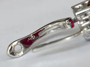 Acheter18 Kt witgouden oorbellen met rode robijnen ca 4,00 crt  en diamanten? Enchérissez de 1400!