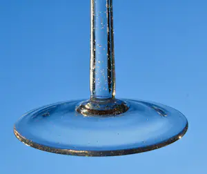 Niet of onleesbaar gesigneerd - 6 Zeldzame, vintage, mondgeblazen, gekleurde Art Deco Champagneglazen kopen? Bied vanaf 1!