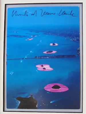 Christo - Project " Surrounded Islands " 1983 - inc. original stofmonster - handgesigneerd kopen? Bied vanaf 139!