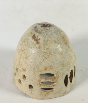 Carla van Ouwenaller - Aardewerk, Lot opengewerkte objecten kopen? Bied vanaf 35!