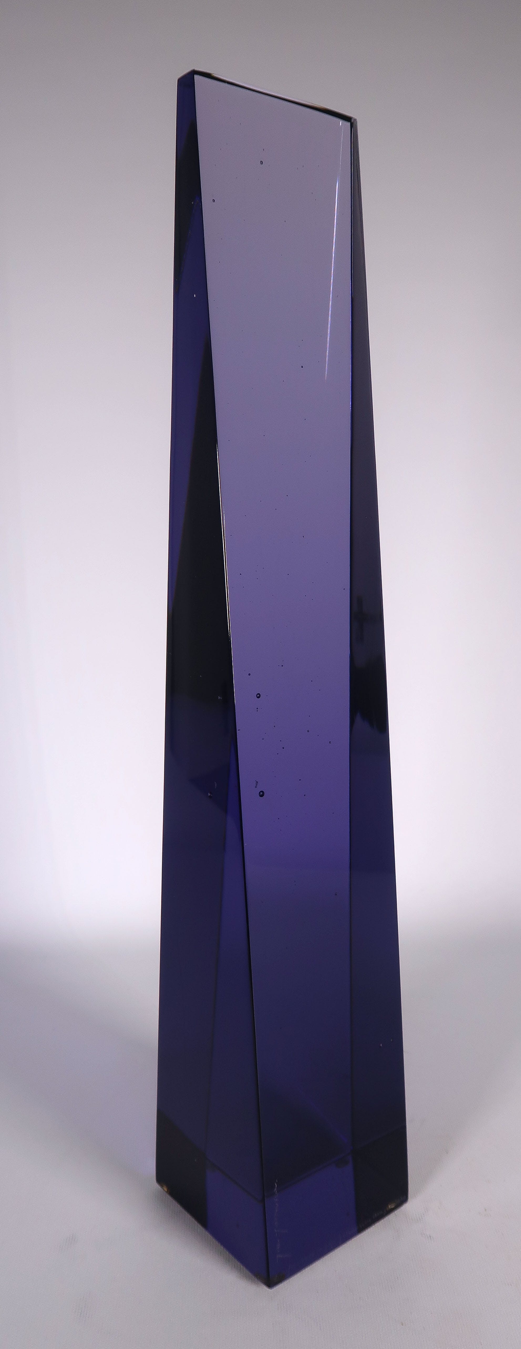 Jan Johansson - Glas, Moderne obelisk-vorm, uitgevoerd door Orrefors kopen? Bied vanaf 1!