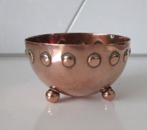 Niet of onleesbaar gesigneerd - Rood koperen art deco hand gehamerde rookset kopen? Bied vanaf 10!