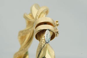 2532 - Elegante 18 karaats gouden gedraaid geblazen armband - hollands keur kopen? Bied vanaf 460!