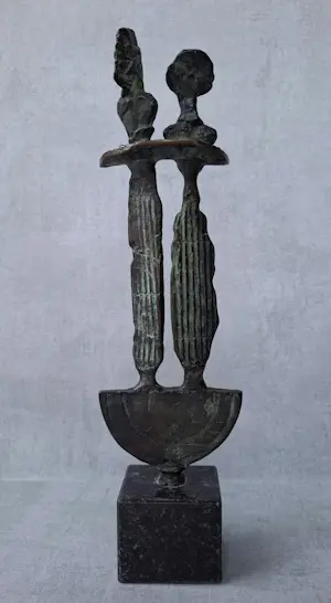 Desiree Tonnaer - Brons sculptuur op sokkel. kopen? Bied vanaf 295!