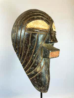 Luba - Tribal used African wooden Luba mask - Congo. verkocht voor € 35!