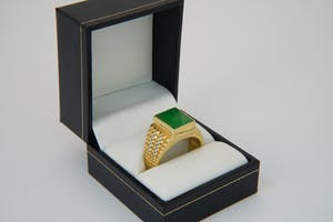 1227 - Robuuste gouden (18krt) & diamanten (0.20ct) ring met kleursteen gekeurd kopen? Bied vanaf 460!