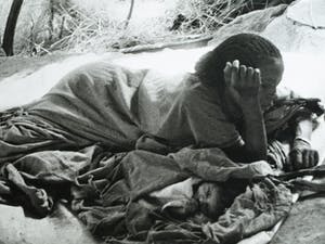 Jan Banning - Grote ingelijste foto , “……..te drinken” kopen? Bied vanaf 75!