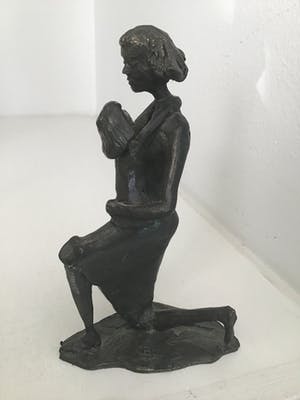 Corry Ammerlaan - Corry Ammerlaan - Moeder met dochtertje - knielend kopen? Bied vanaf 49!