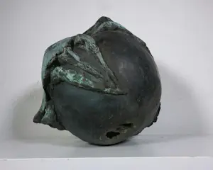 Kiny Copinga - Groot en zwaar bronzen beeld, Mestkever kopen? Bied vanaf 1000!