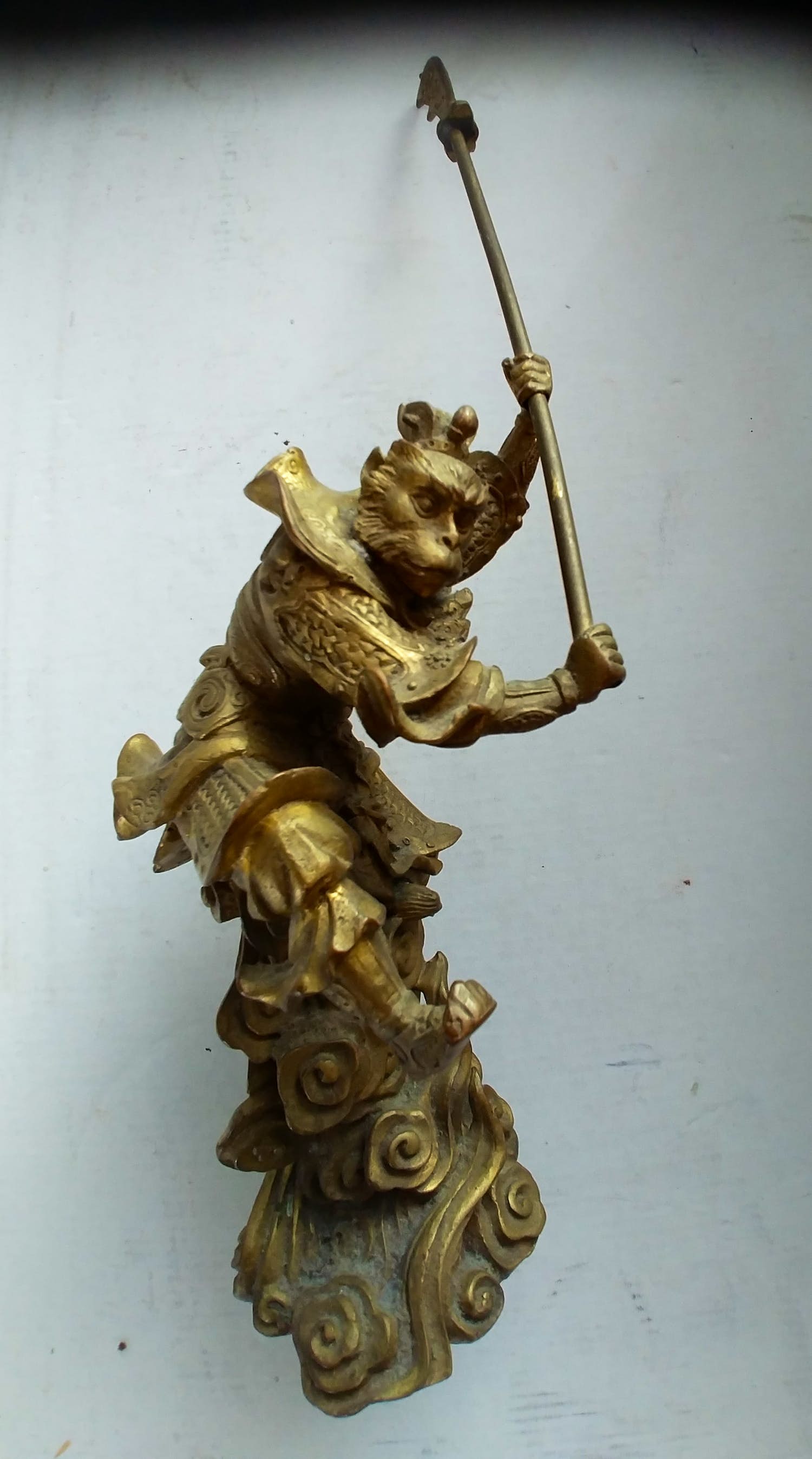 Niet of onleesbaar gesigneerd - Chinees volkskunst beeld (brons) van de legendarische figuur aap kopen? Bied vanaf 1!