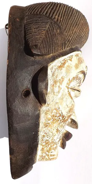 Punu - Afrikaanse Okuyi of Mukudji Punu spirit masker. kopen? Bied vanaf 1!