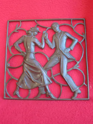 Heinrich Friedrich Moshage - Bronzen reliëfs arbeiders en dansend paar. kopen? Bied vanaf 120!