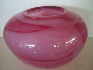 Royal Leerdam - Ondra Novotny, unica , zwaar uitgevoerde roze design-vaas kopen? Bied vanaf 10!