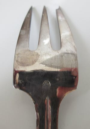 Gustav Beran - Grote verzilverde vleesvork servies P1000 - Keltum kopen? Bied vanaf 1!