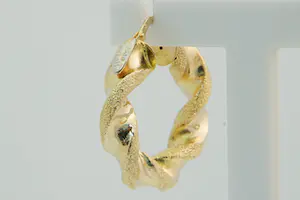 80- paar 18 Krt geel gouden holle & "gedraaide" oorringen kopen? Bied vanaf 200!