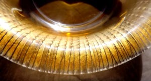 Curiosa - Erwin Eisch voor Glasblaserei Eisch Frauenau - goudkleurige schaal - gesigneerd kopen? Bied vanaf 1!