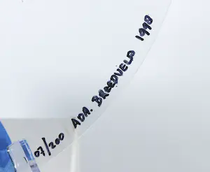 Ada Breedveld - Klok van glas, Dame balancerend op bal kopen? Bied vanaf 1!