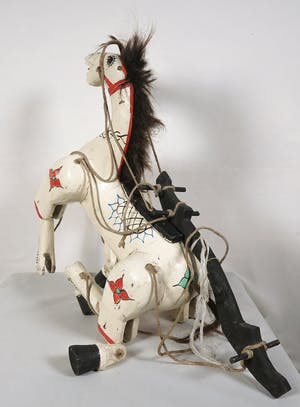 Niet of onleesbaar gesigneerd - Houten beschilderd marionet paard kopen? Bied vanaf 1!