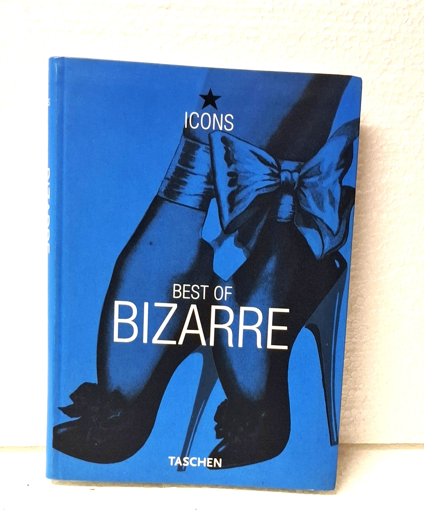 Diverse kunstenaars - fotoboek John Willie's Best of Bizarre, kopen? Bied vanaf 20!