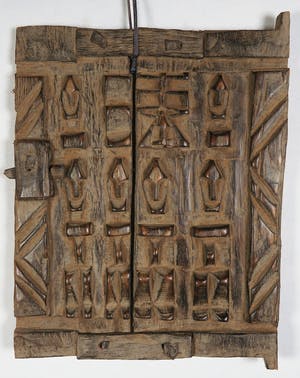 Dogon - Rijkelijk gedecoreerd houten graandeurtje kopen? Bied vanaf 1!