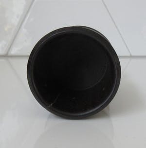 Niet of onleesbaar gesigneerd - Fruit houten bekertje met zwaar verzilverde noppen voet gesigneerd CM kopen? Bied vanaf 1!