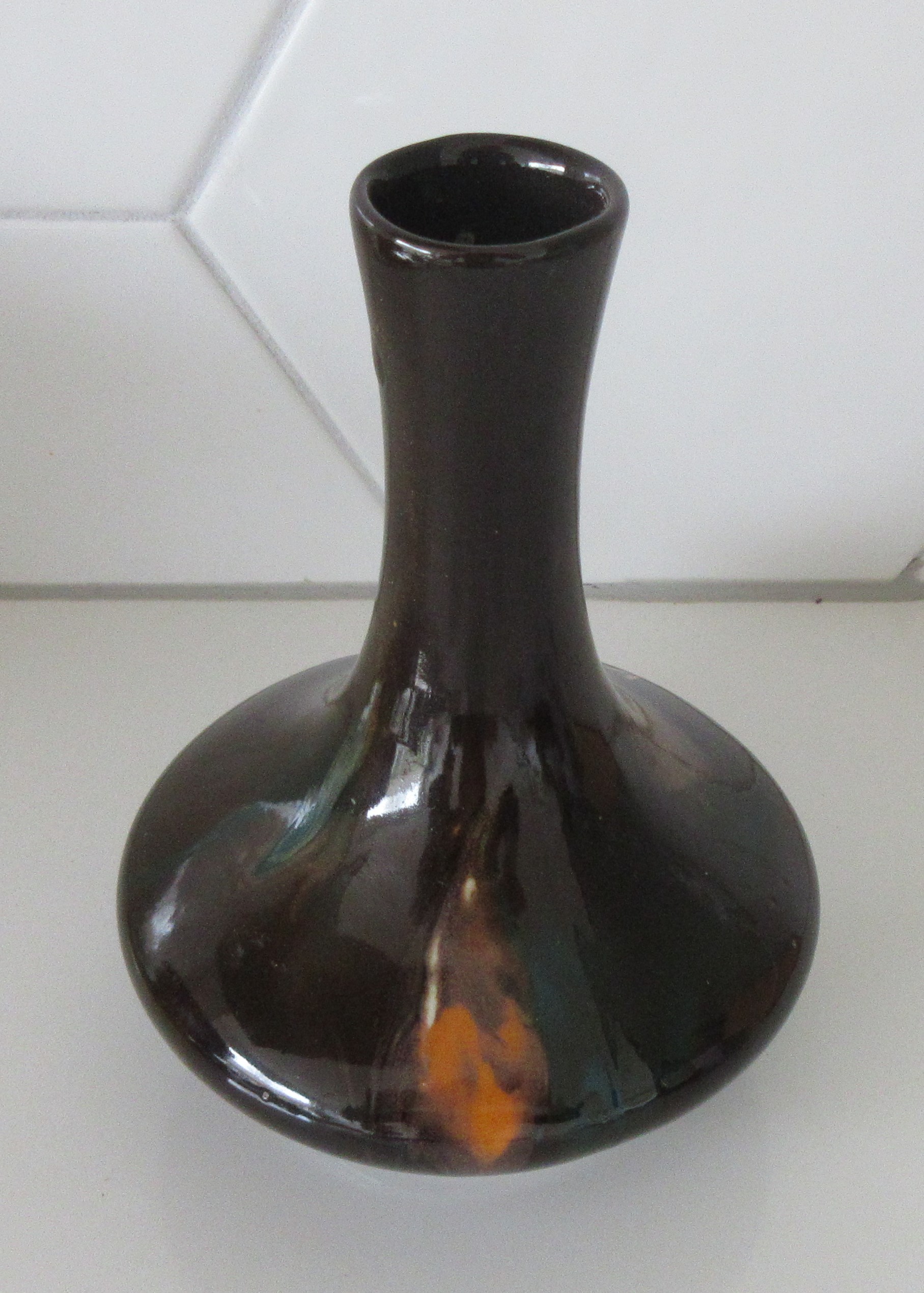 Niet of onleesbaar gesigneerd - Chinese of Japanse art nouveau porseleinen stroomglazuren vaas kopen? Bied vanaf 1!