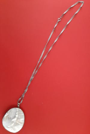 Curiosa - Silver ketting en hanger parelmoer kopen? Bied vanaf 1!