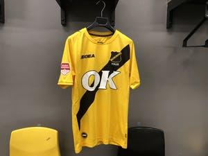 Curiosa - Swim to Fight Cancer wedstrijdshirt - Colin Rösler kopen? Bied vanaf 50!