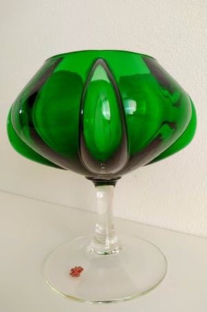 Niet of onleesbaar gesigneerd - Beeldschone, handgemaakte glazen vaas uit Italië kopen? Bied vanaf 1!