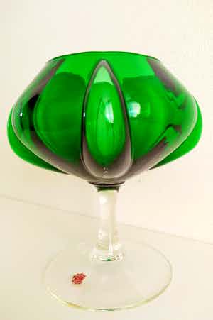 Niet of onleesbaar gesigneerd - Beeldschone, handgemaakte glazen vaas uit Italië verkocht voor € 1!