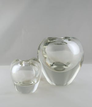 Floris Meydam - Glas, Twee blankglazen vaasjes voor Glasfabriek Leerdam kopen? Bied vanaf 1!