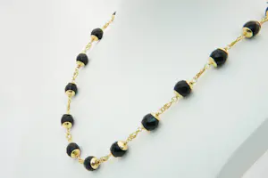 74 - 18 karaat geel gouden collier met zwarte facet geslepen kralen kopen? Bied vanaf 335!