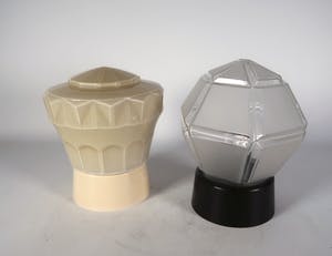 Nieuwe Kunst - Glas en kunststof, Twee plafondlampen kopen? Bied vanaf 20!