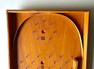 Curiosa - Knikkerspel met knikkers - Hout - 60-er jaren - Uit Tschechoslowakije (gemerkt) kopen? Bied vanaf 69!