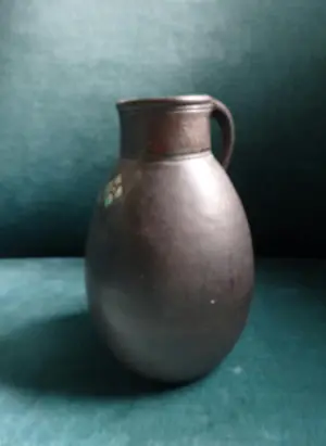 Klaas Mobach sr. - Unieke Collectie Medaillon aardewerk: 1x jardinaire - 3x oorkannen kopen? Bied vanaf 175!