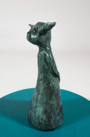 Mitsy Groenendijk - Papier-maché figuur onder glazen stolp, Piêtresses kopen? Bied vanaf 40!