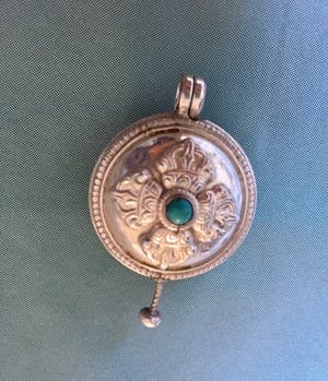 1e gehalte Zilver - 925 zilveren ringen en een verzilverde hanger kopen? Bied vanaf 1!