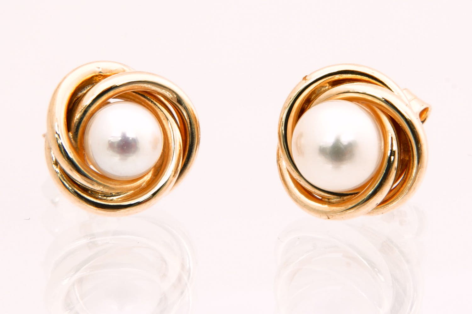 45 - Vintage fifties  Set 14 Krt gouden orstekers met tulband zetting en parel kopen? Bied vanaf 120!