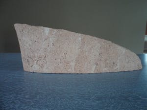 Antoinette van Brussel - Stèle ruwe keramiek gesigneerd buitenkant kopen? Bied vanaf 15!