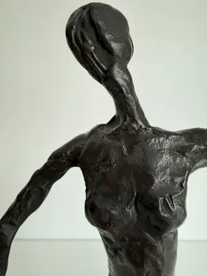 Nynke Jelles-Schepers - bronzen sculptuur | 'Dans van Jiri Kylián op Stabat Mater van Pergolesi' kopen? Bied vanaf 400!
