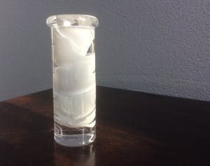 Kosta Boda - MASSIEF GEWOLKT GLAZEN KAARSENHOUDER kopen? Bied vanaf 22!