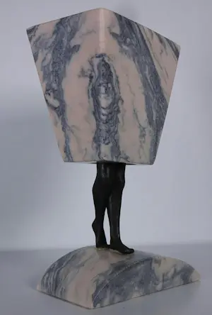 Hans Rikken - Set van twee sculpturen uit marmer en brons, Man + Vrouw + 2 boeken kopen? Bied vanaf 400!