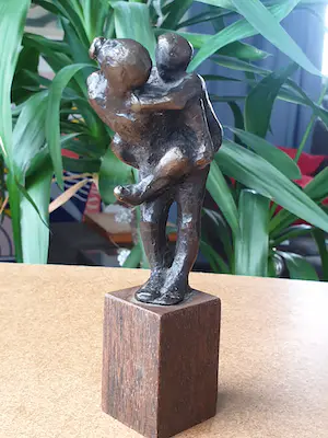 AcheterBrons (Onbekend) - Moeder met kind op rug 'Piggy back'? Enchérissez de 25!