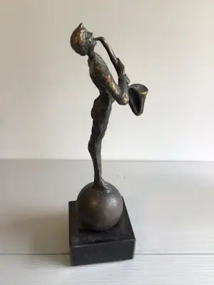 Niet of onleesbaar gesigneerd - “ De muzikant “ kopen? Bied vanaf 10!