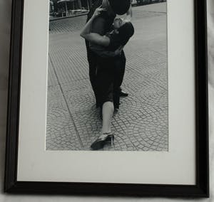 Niet of onleesbaar gesigneerd - Foto , Tango, Buenos Aires – ingelijst – gesigneerd “P.P.” kopen? Bied vanaf 10!