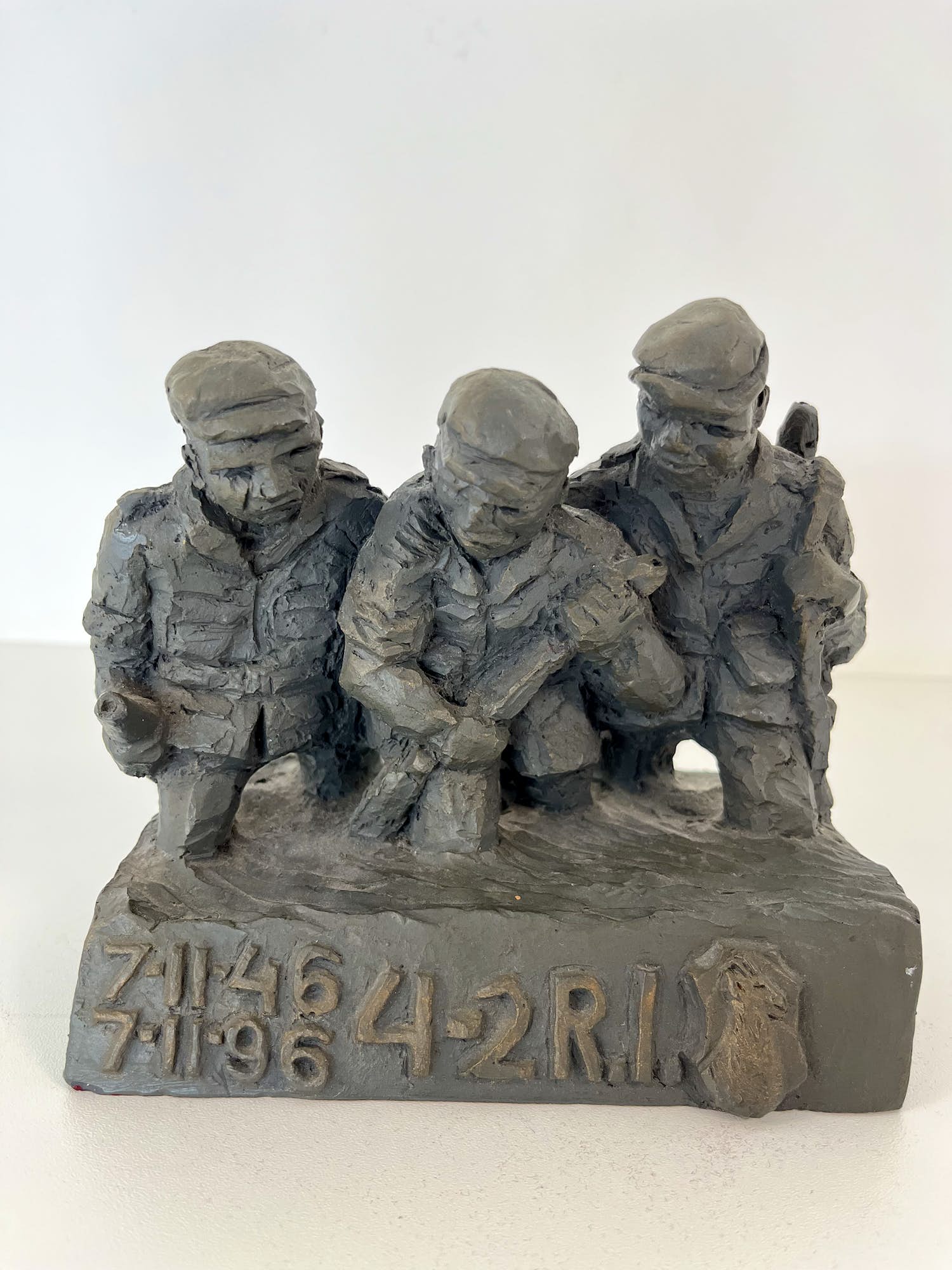 Niet of onleesbaar gesigneerd - de 3 Mariniers kopen? Bied vanaf 1!